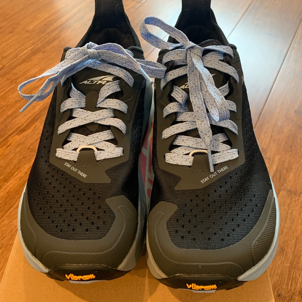 Altra Women’s Olympus 6 Black Trail Runners